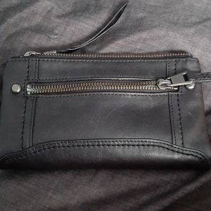The Sak Wristlet wallet